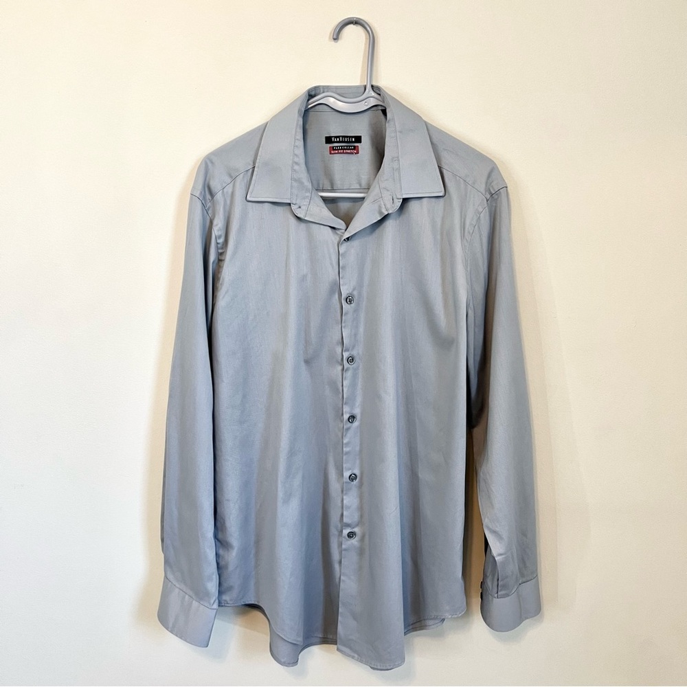 VAN HEUSEN Men's Slim-Fit Flex Collar Stretch Solid Gray Dress Shirt